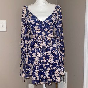 Women's Size 4 Petal & Pup Dress
